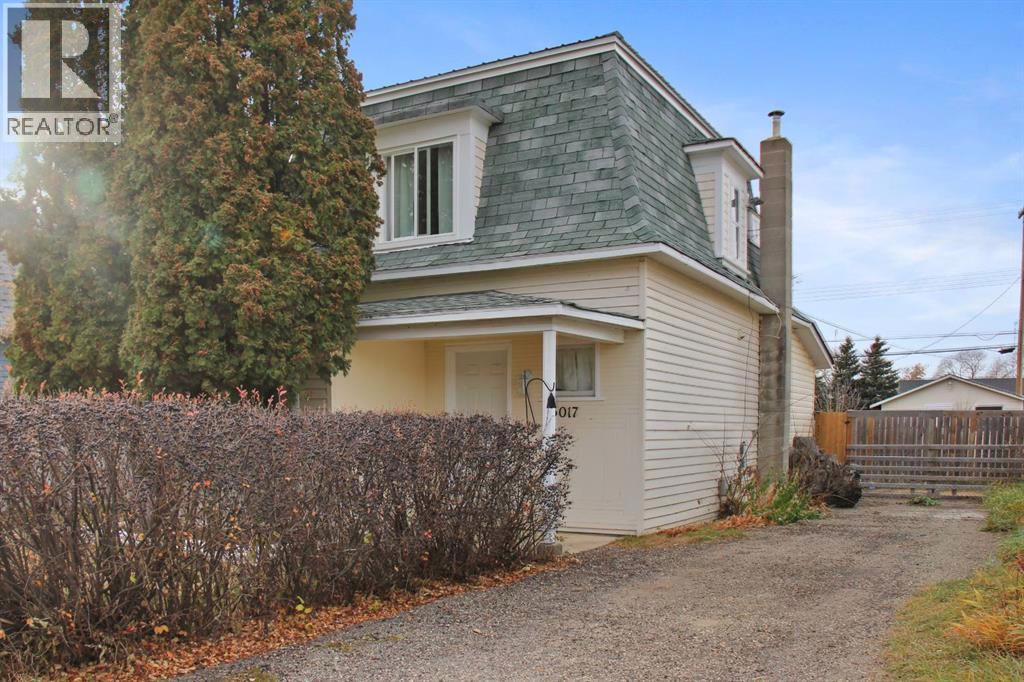 Listing photo – 5017 49A Street, Sedgewick