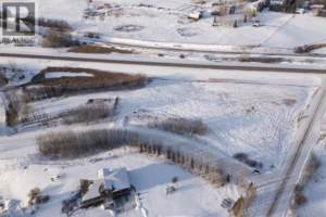3 acres of land/built site