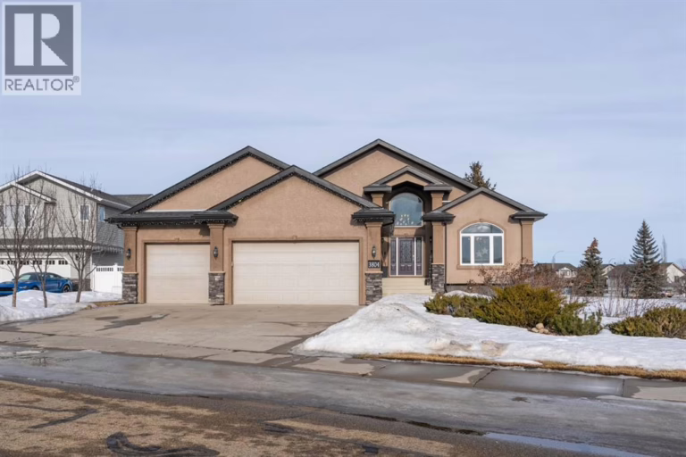 Listing photo – 3804 69A StreetClose, Camrose