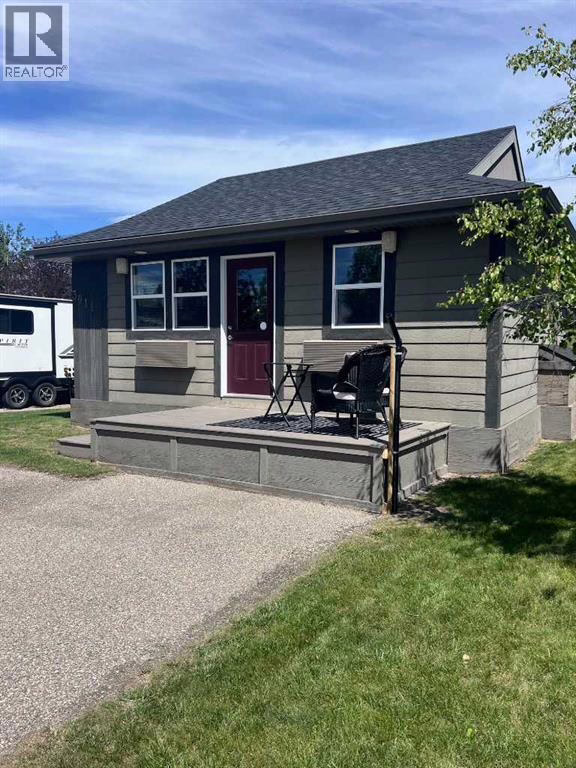 Listing photo – 3011 South Pine Lake Road, Rural Red Deer County