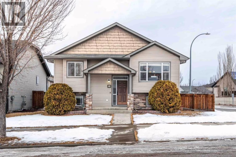 Listing photo – 95 Inglewood Drive, Red Deer