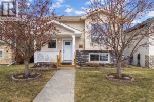 Listing photo – 10 Hawthorne Way, Penhold