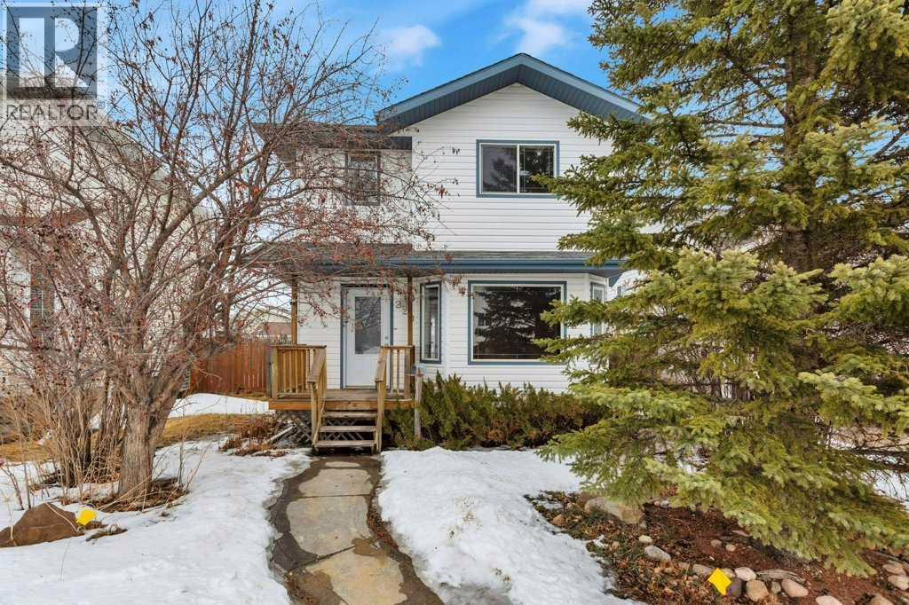 Listing photo – 220 Deschner Close, Red Deer