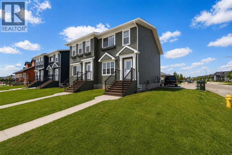 Listing photo – 7311B 44B Avenue, Camrose