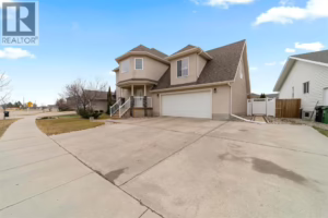 Listing photo – 5809 28 Avenue, Camrose