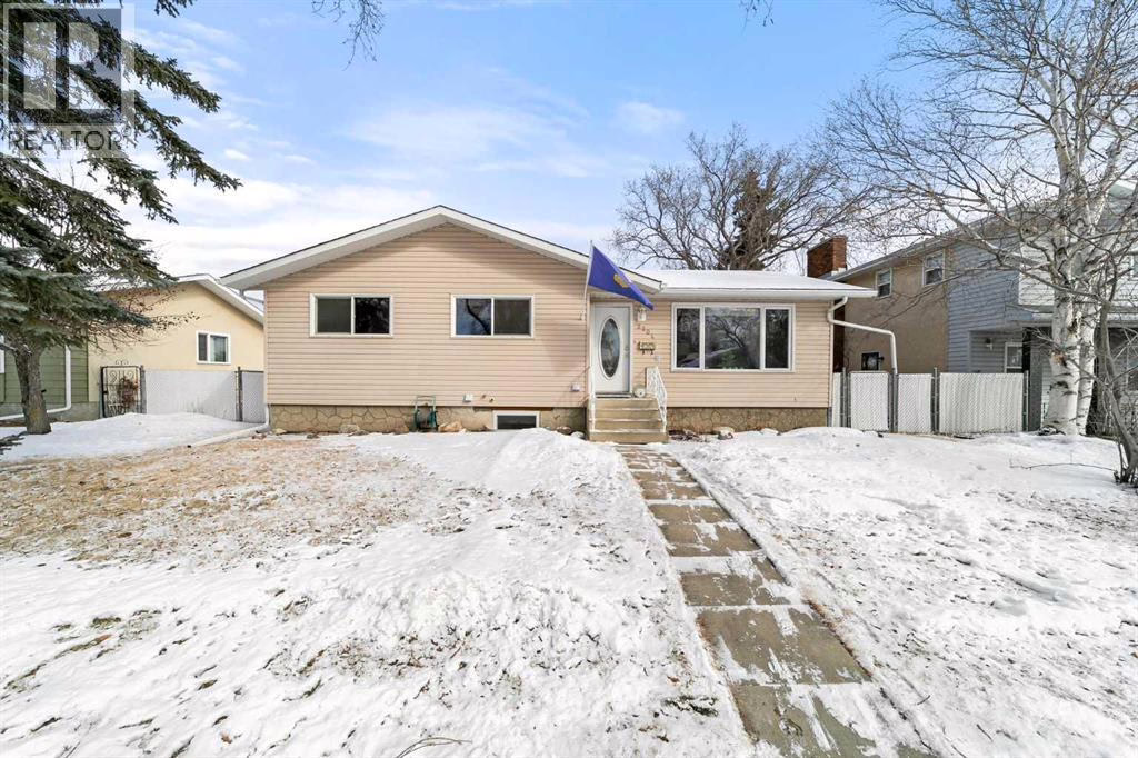 Listing photo – 6304 39 Avenue, Camrose