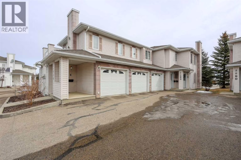 22D, 32 Daines Avenue, Red Deer