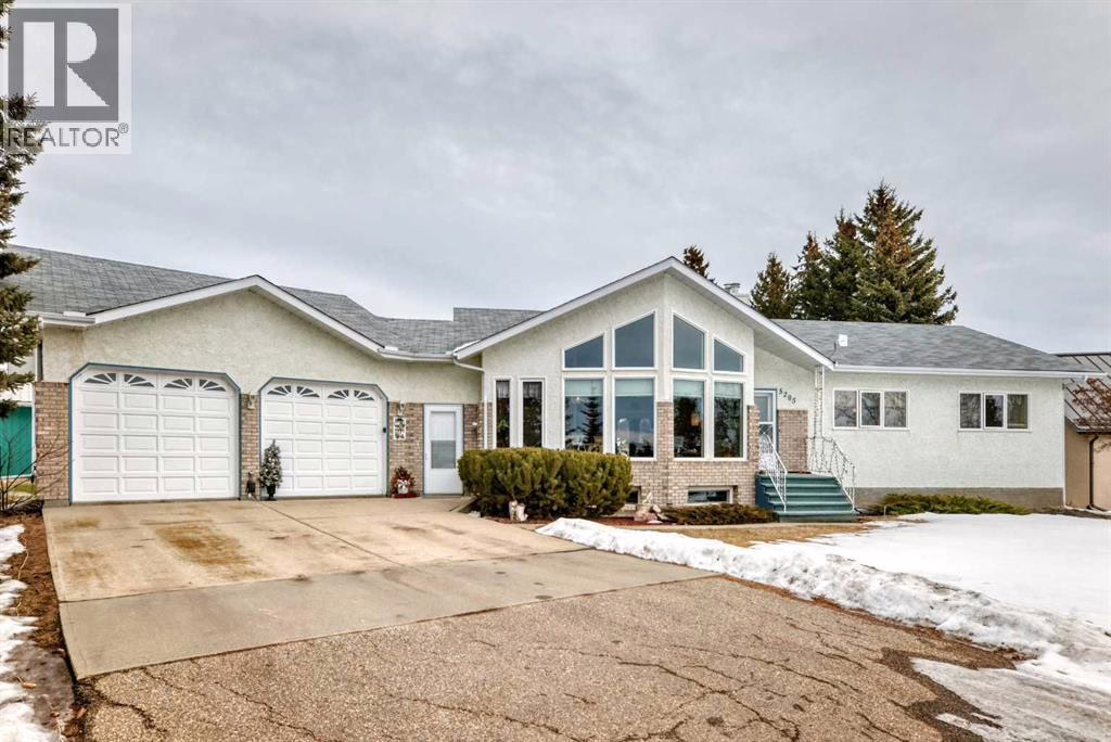 Listing photo – 5205 55St., Rimbey