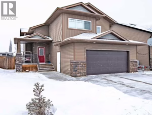 Listing photo – 18 Mackenzie Crescent, Lacombe