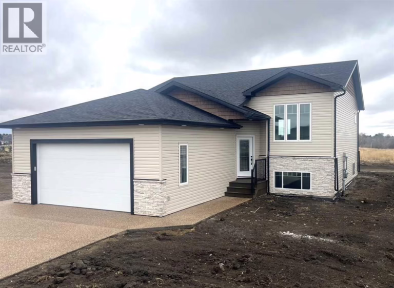 Listing photo – 5737 55 Avenue, Camrose
