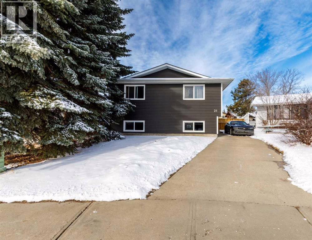 Listing photo – 28 Goard Close, Red Deer