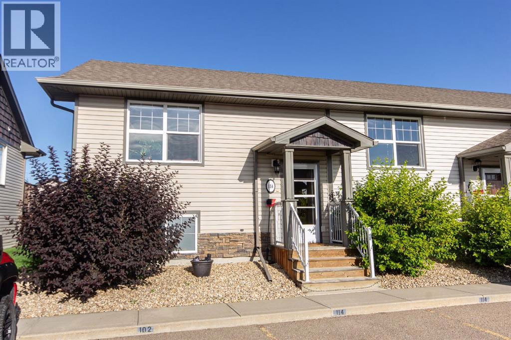 Listing photo – 114 Redwood Boulevard, Springbrook