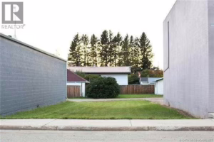 Listing photo – 5106 50 Street, Eckville