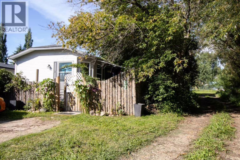 30, 38138 Range Road 283, Rural Red Deer County
