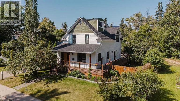 Listing photo – 4540 52 Street, Red Deer