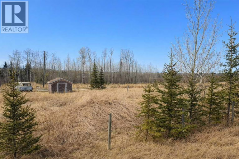 435057 Range Road 30, Bluffton