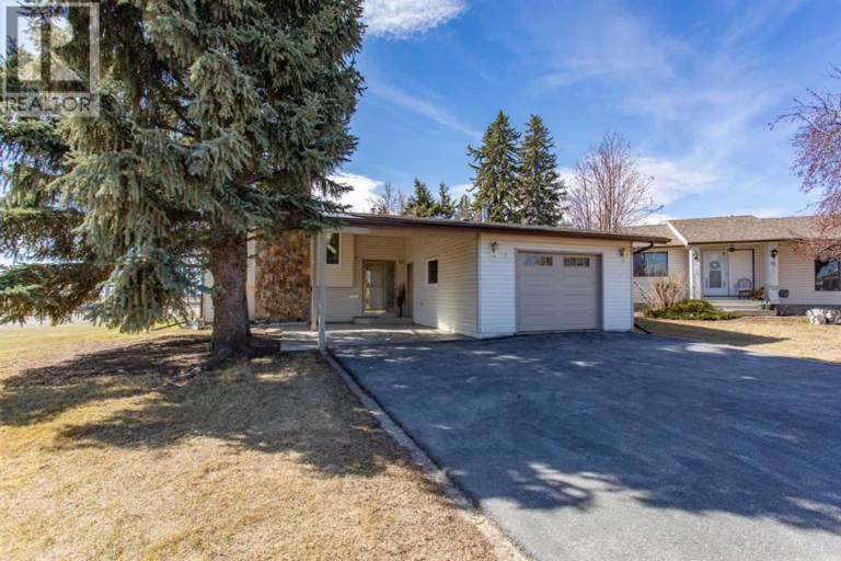Listing photo – 13 43 AvenueClose, Lacombe