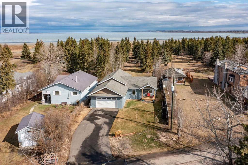 Listing photo – 85 Lakeview Avenue, Gull Lake