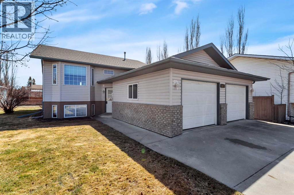 Listing photo – 5823 60 Avenue, Rocky Mountain House