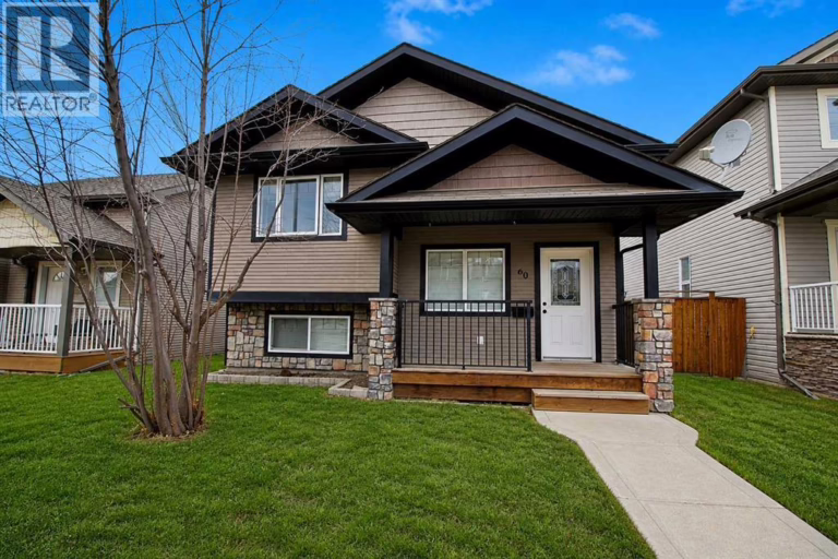 Listing photo – 60 Vickers Close, Red Deer