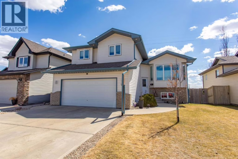 Listing photo – 46 Lagrange Crescent, Red Deer
