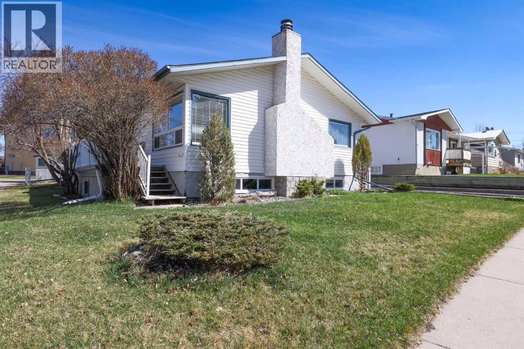 Listing photo – 5424 51 Avenue, Rocky Mountain House