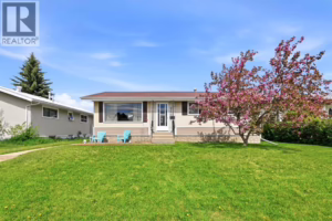 Listing photo – 4726 47 Avenue, Lacombe