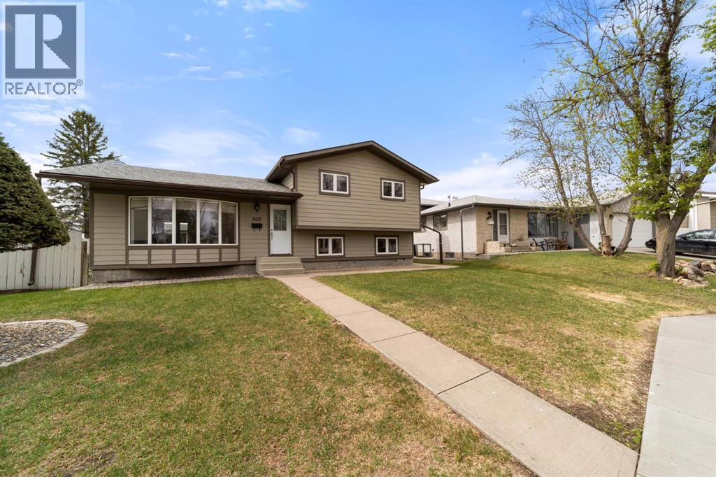 Listing photo – 6121 39 Avenue, Camrose