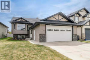 Listing photo – 179 Issard Close, Red Deer