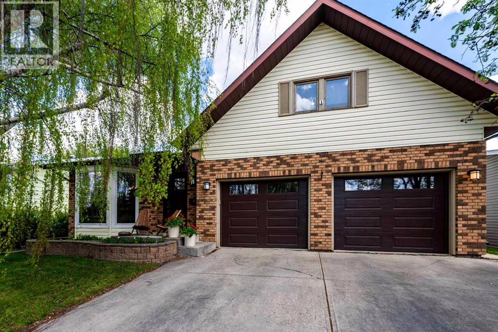Beautiful 19 Maxwell Ave
