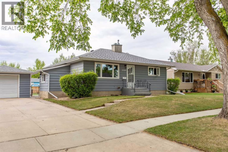 Listing photo – 5709 49 Avenue, Lacombe