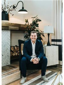 Agent photo – Andy Colpitts