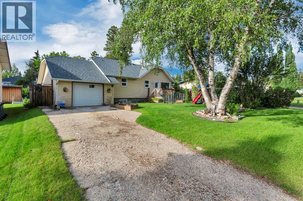 Listing photo – 4520 36 Avenue, Ponoka