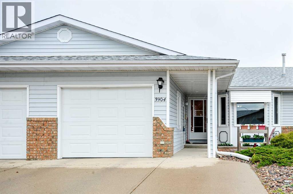 Listing photo – 3904 56A, Camrose