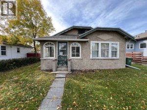 Listing photo – 5003 55 Ave, Ponoka