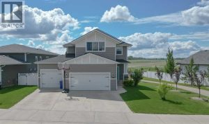 Listing photo – 611 Robinson Avenue, Penhold