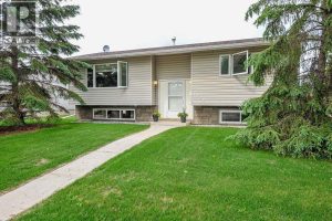 Listing photo – 6606 44 Avenue, Camrose