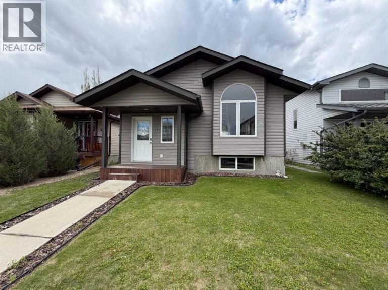 157 Oswald Close, Red Deer