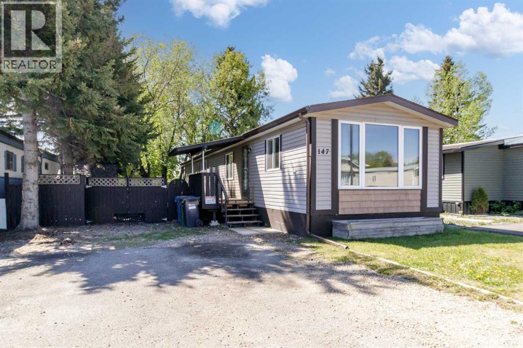 Listing photo – 147, 5344 76 Street, Red Deer