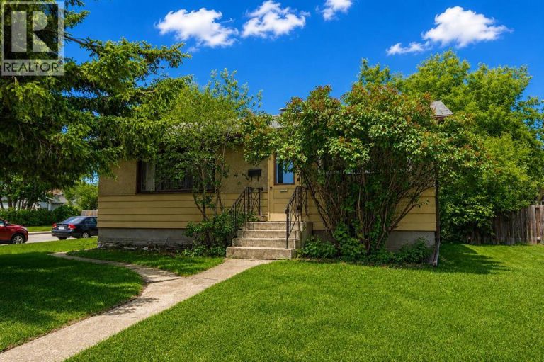 Listing photo – 3502 51 Avenue, Red Deer