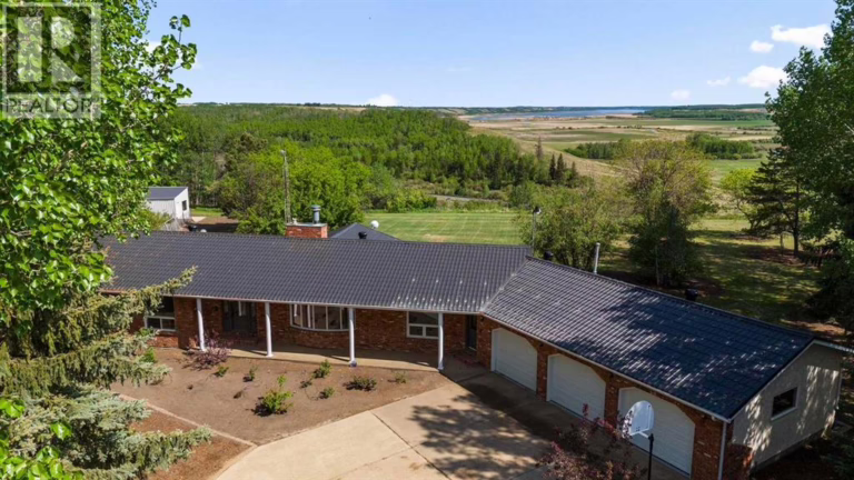 Listing photo – 46139 Range Road 205, Rural Camrose County