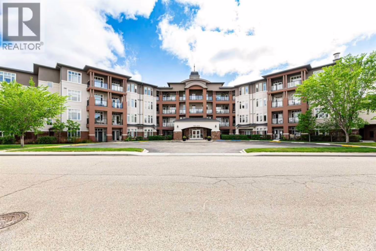 Listing photo – 109, 5213 61 Street, Red Deer