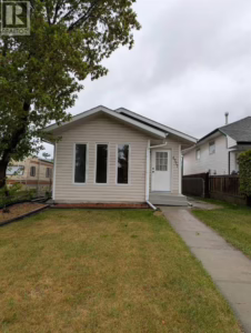 Listing photo – 4727 44 Street, Sylvan Lake