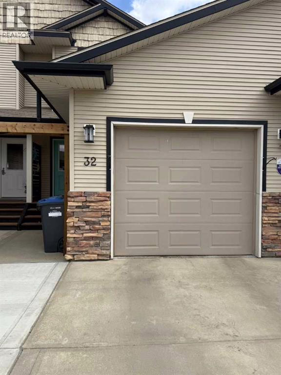 Listing photo – 32 Legend Court, Sylvan Lake
