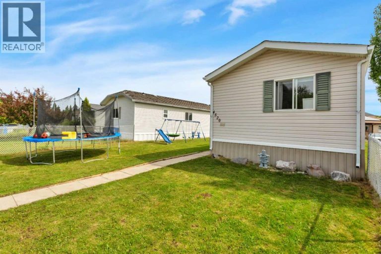 4520 59 Street Rocky Mountain House