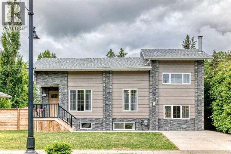 5238 52 Street, Lacombe