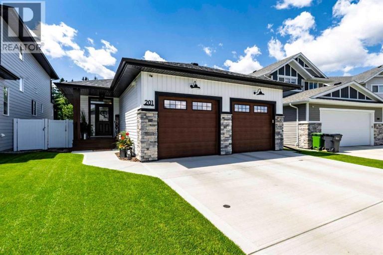 201 Thompson Crescent, Red Deer
