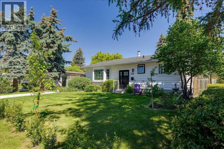 109 Selkirk Boulevard, Red Deer