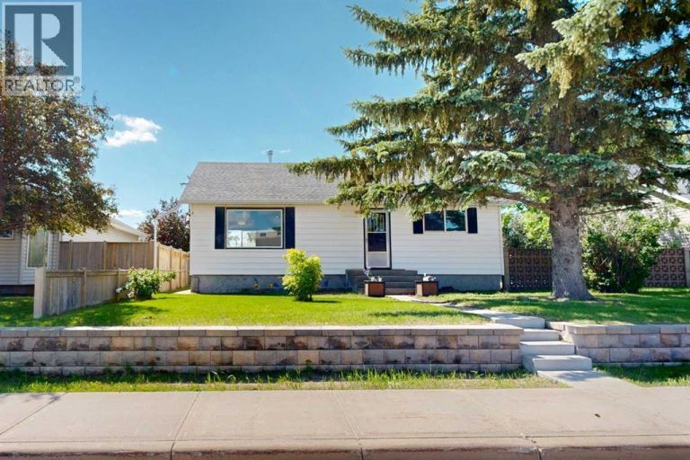 4707 51 Avenue, Stettler
