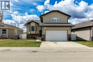 Listing photo – 898 Ramage Crescent, Red Deer